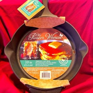 10 inch Pioneer Woman cast iron skillet